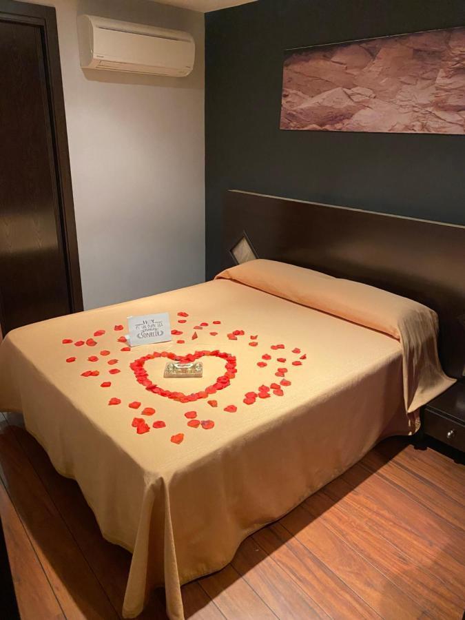 Hostal Royal Almorox Esterno foto