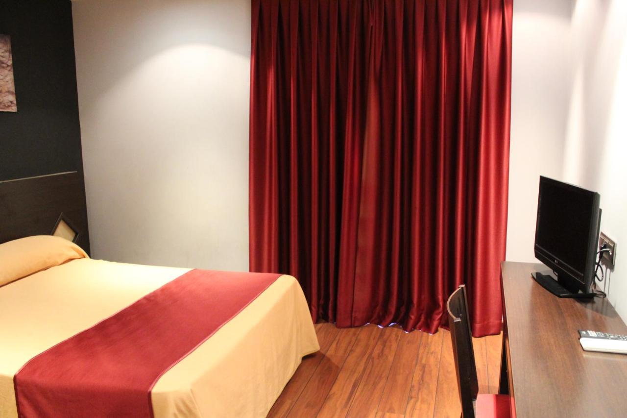 Hostal Royal Almorox Esterno foto