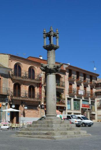 Hostal Royal Almorox Esterno foto